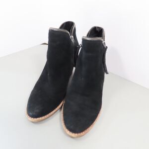 Dolce Vida black stacked heel boots with zipper details suede Size 7
